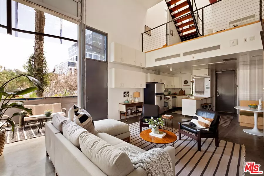 1523 Gordon St #5, Los Angeles, CA 90028