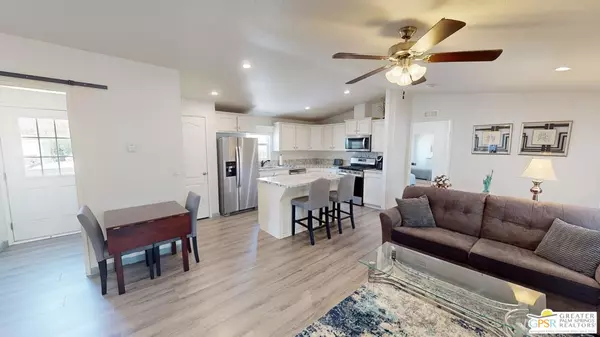 5 Garfield Dr, Cathedral City, CA 92234