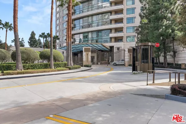 Los Angeles, CA 90067,1 W Century Dr #16C