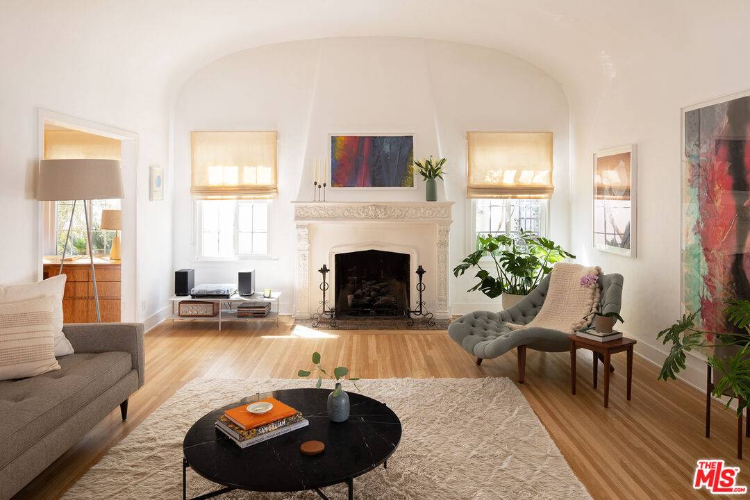 1212 S Highland Ave, Los Angeles, CA 90019