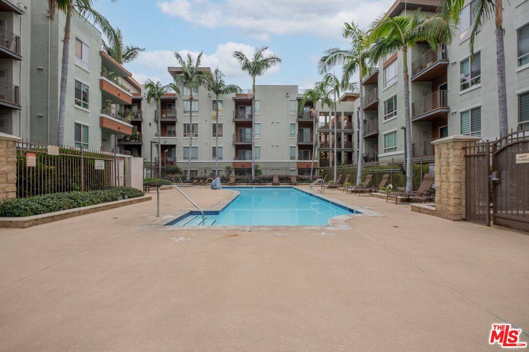 Los Angeles, CA 90012,100 S Alameda St #142