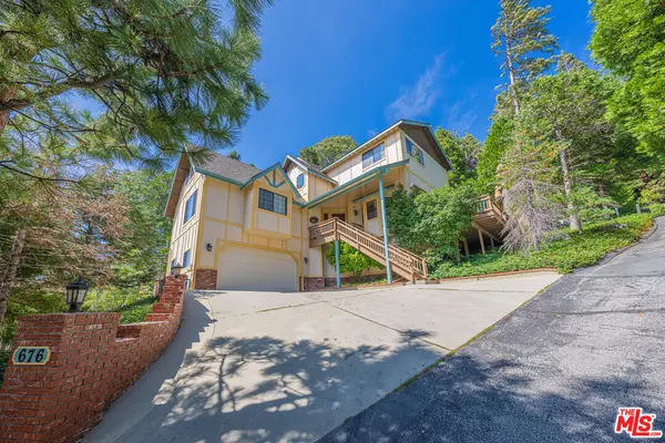 676 Zurich Dr, Lake Arrowhead, CA 92352