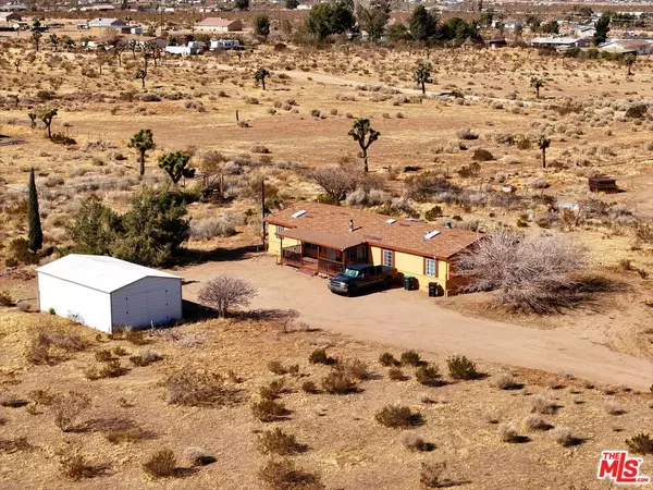 7828 Sunset Rd, Phelan, CA 92371