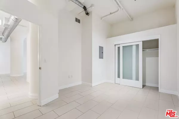 Los Angeles, CA 90015,939 S Broadway #607