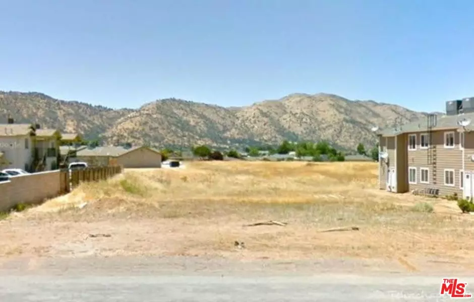 21633 Golden Star Blvd, Tehachapi, CA 93561
