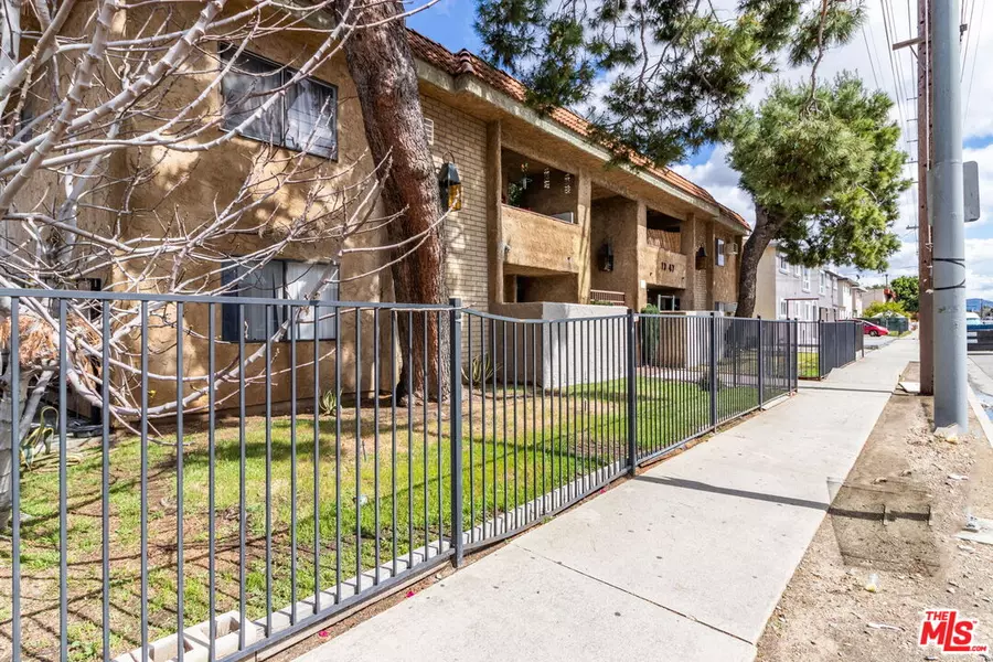 13147 Vanowen St, North Hollywood, CA 91605