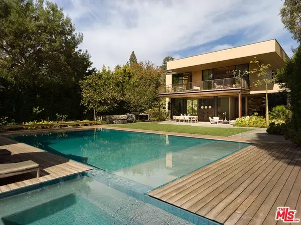 1480 Capri Dr, Pacific Palisades, CA 90272