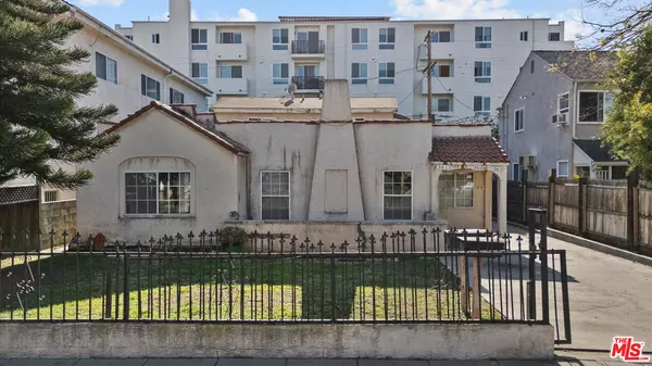 Los Angeles, CA 90034,3613 Hughes Ave