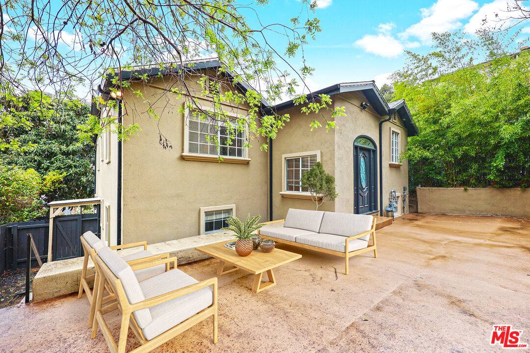 11419 Sunshine Ter, Studio City, CA 91604