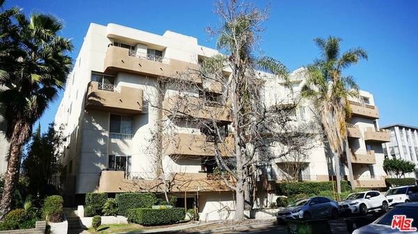 333 Westminster Ave #102, Los Angeles, CA 90020