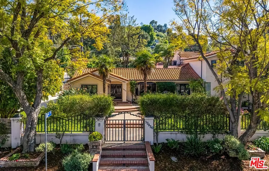 17930 Rancho St, Encino, CA 91316
