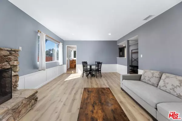 Chatsworth, CA 91311,130 Ehlers Dr