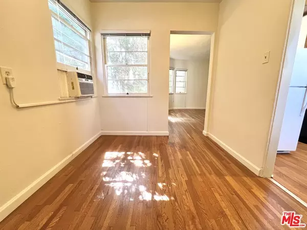 Santa Monica, CA 90403,1123 12th St #B