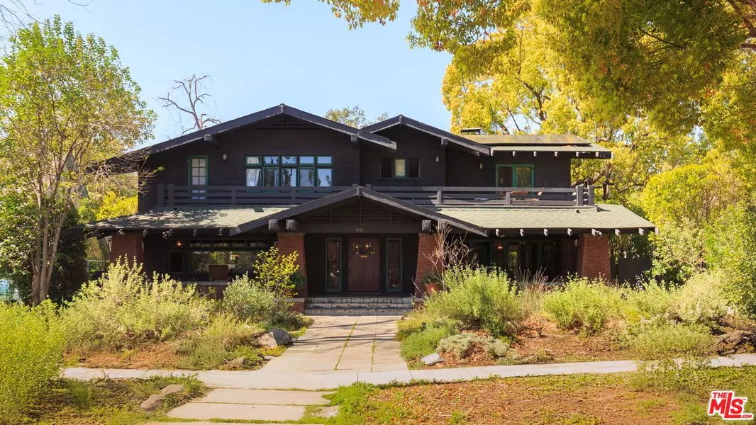 897 N Holliston Ave, Pasadena, CA 91104