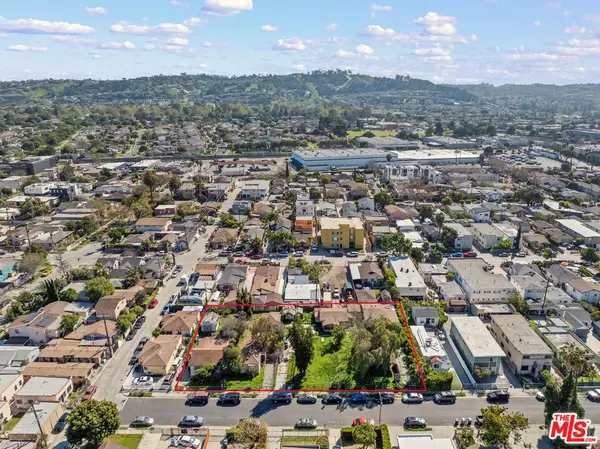 Los Angeles, CA 90016,5338 Smiley Dr