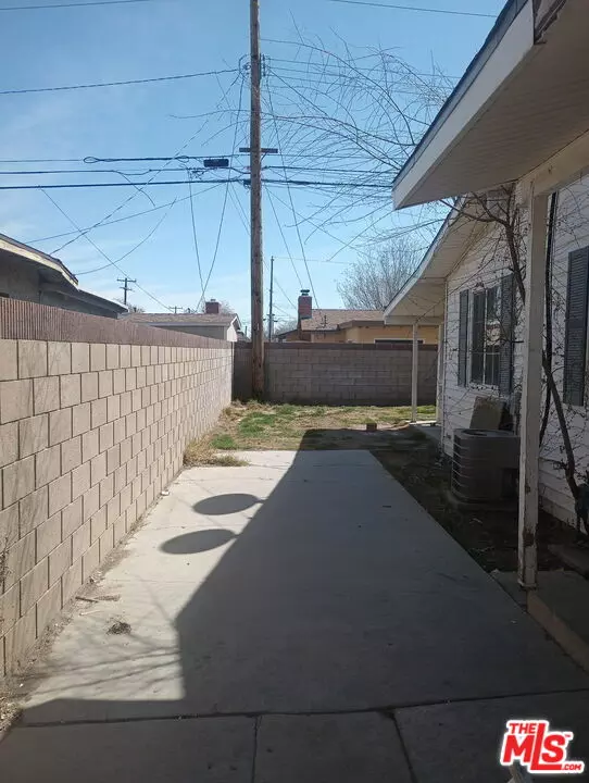 Lancaster, CA 93534,43736 Higbee Ave