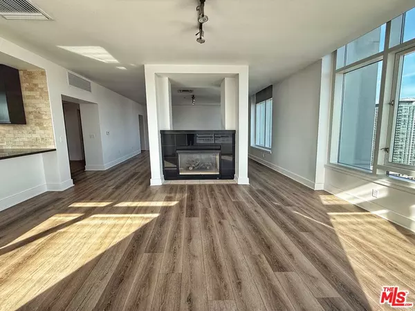 717 W Olympic Blvd #2604, Los Angeles, CA 90015