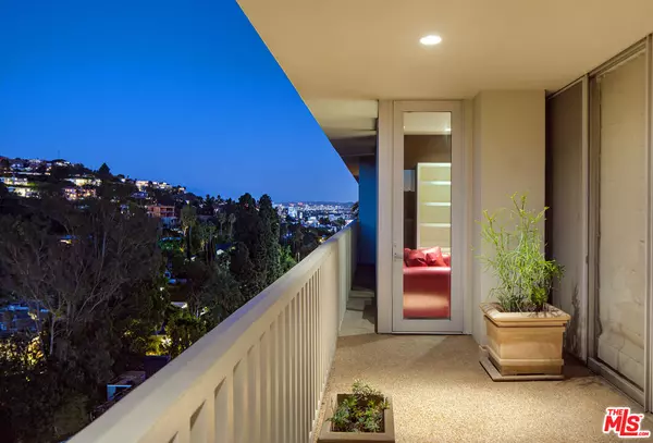 West Hollywood, CA 90069,9255 Doheny Rd #1101