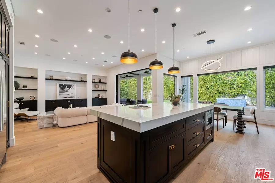 4910 Laurelgrove Ave, Valley Village, CA 91607
