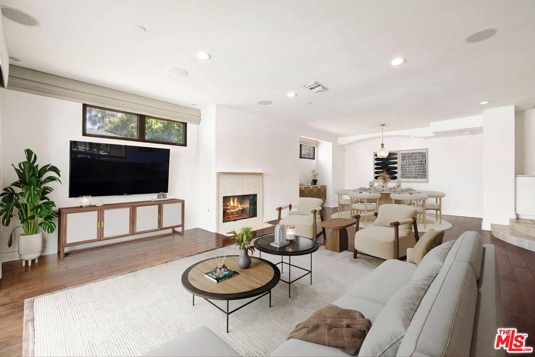Santa Monica, CA 90403,849 14th St #8