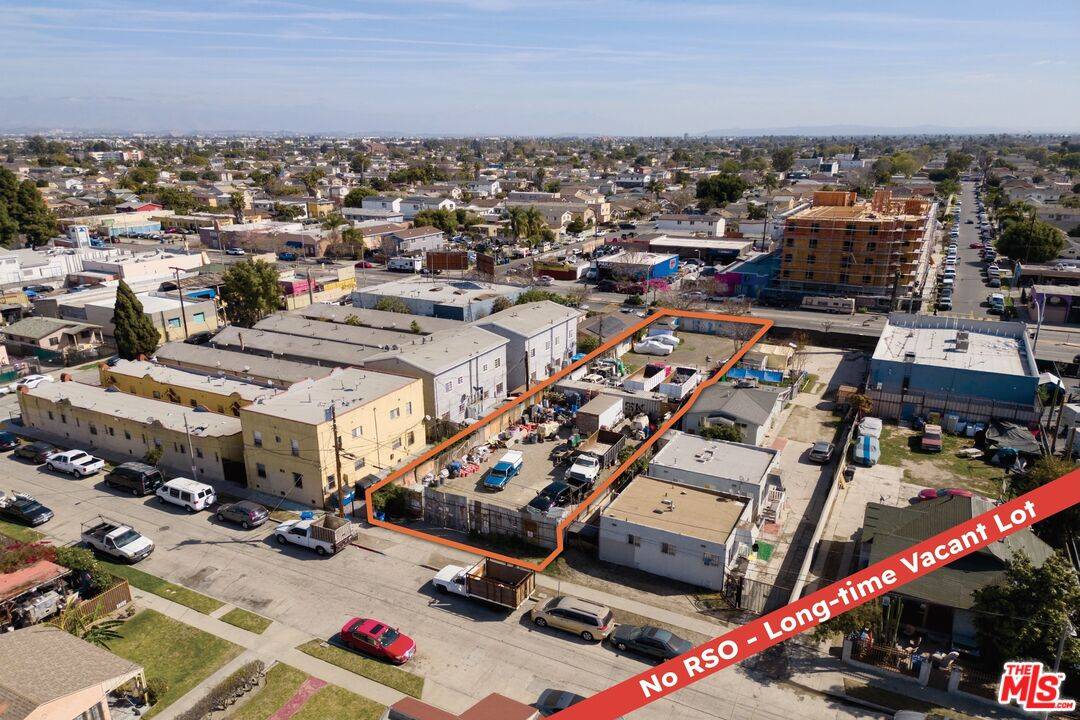8445 S Broadway, Los Angeles, CA 90003