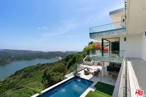 2180 Stradella Rd, Los Angeles, CA 90077