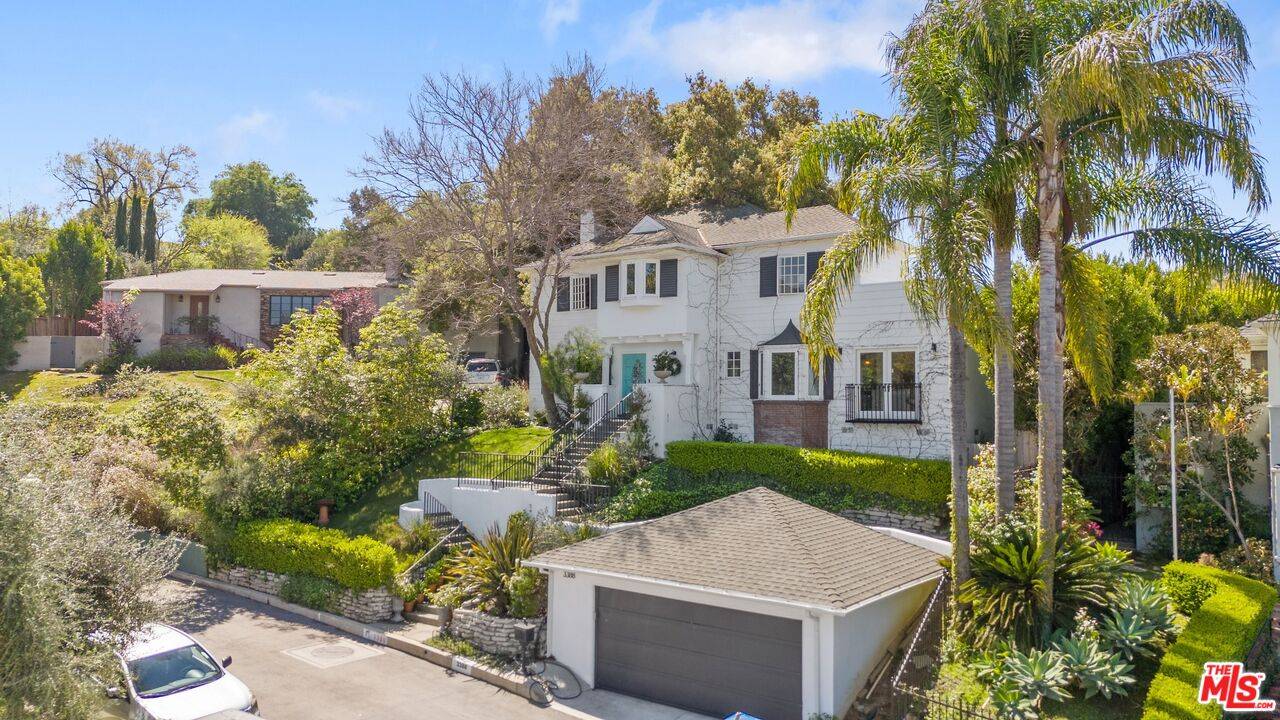 Los Angeles, CA 90068,3388 Tareco Dr