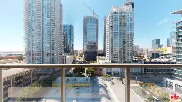 1155 S Grand Ave #1108, Los Angeles, CA 90015