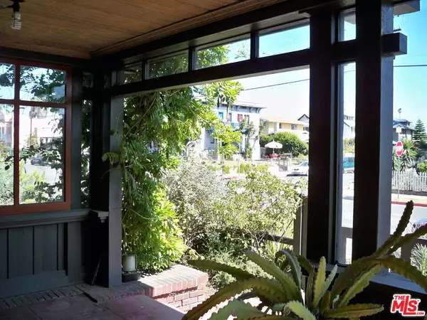 Los Angeles, CA 90006,2175 Cambridge St
