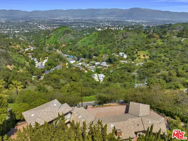 13150 Mulholland Dr, Beverly Hills, CA 90210