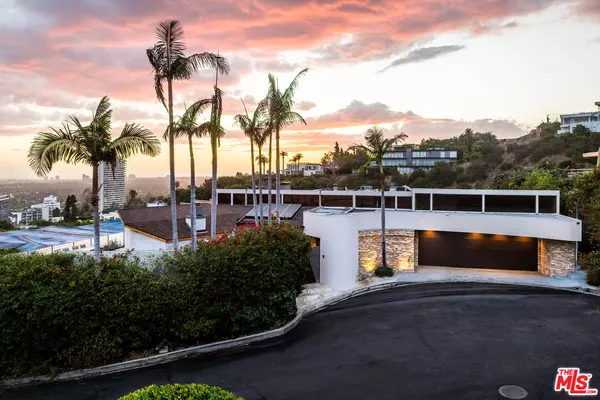 Los Angeles, CA 90069,1443 Devlin Dr