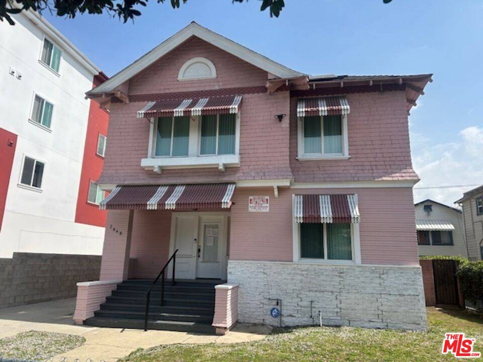 2648 Brighton Ave, Los Angeles, CA 90018