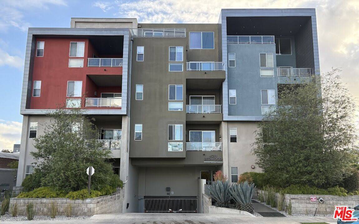 4211 Redwood Ave #306, Los Angeles, CA 90066