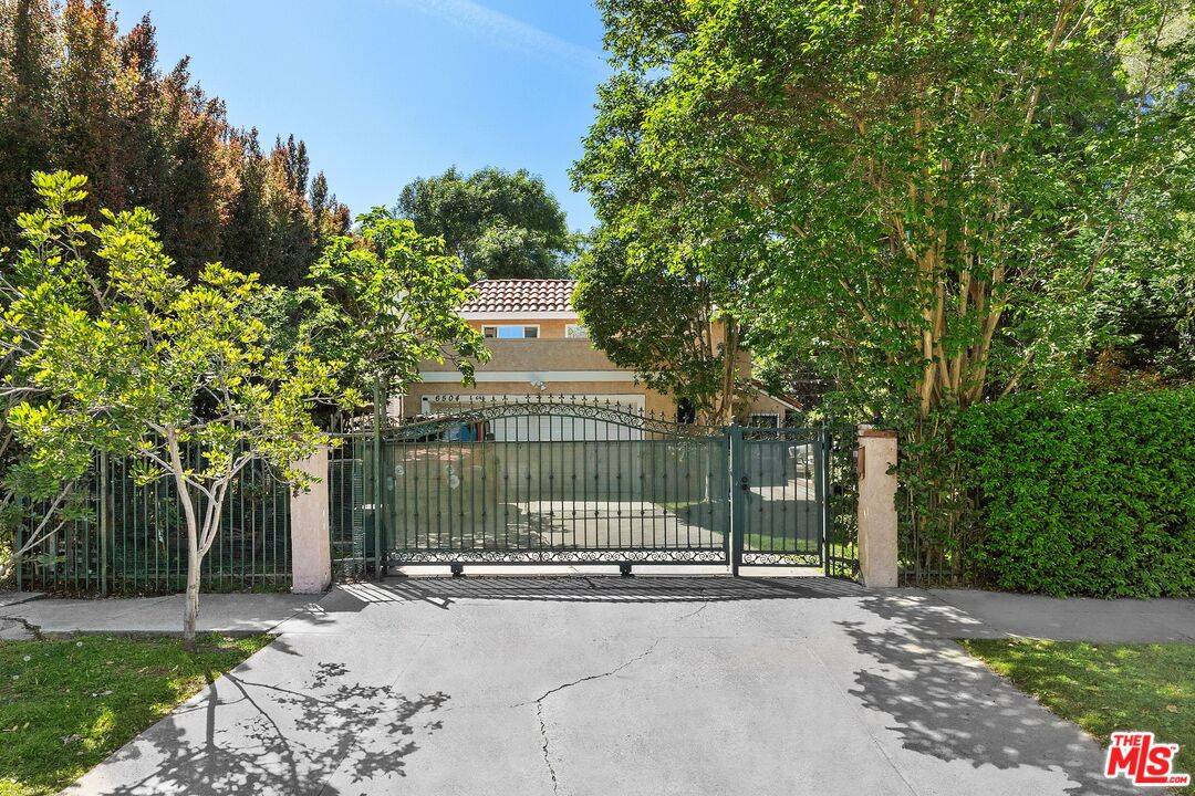 645 N Mc Cadden Pl, Los Angeles, CA 90036