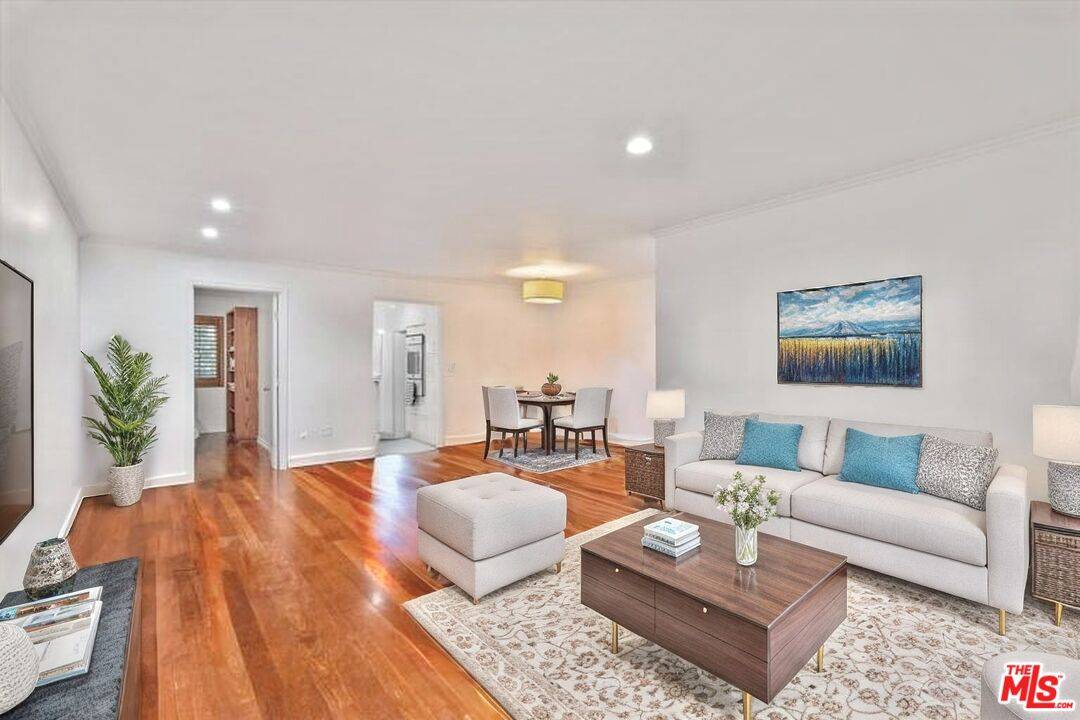 1327 Stanford St #3, Santa Monica, CA 90404