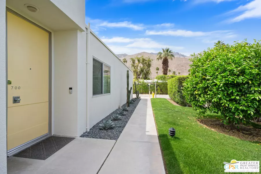 700 E La Verne Way, Palm Springs, CA 92264