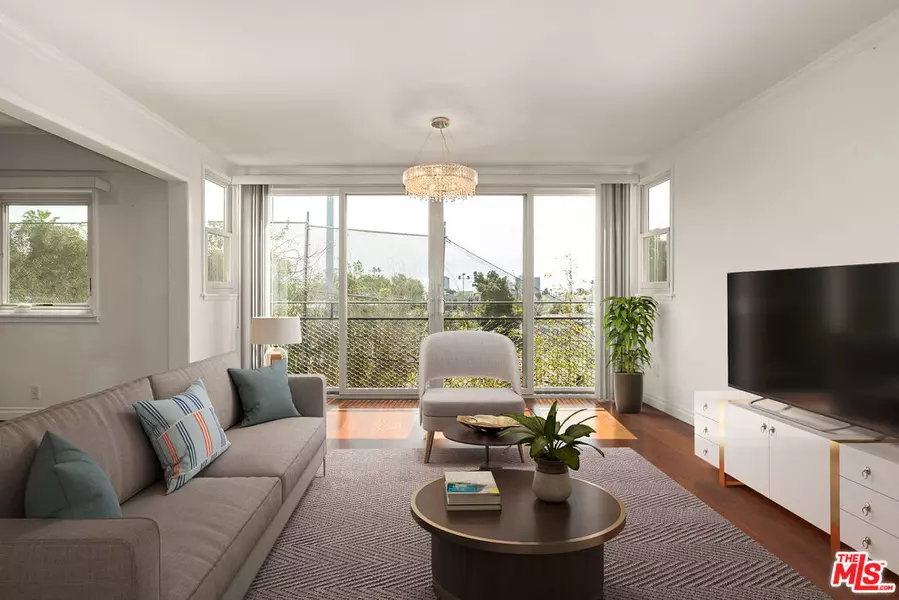 289 S Barrington Ave #A307, Los Angeles, CA 90049