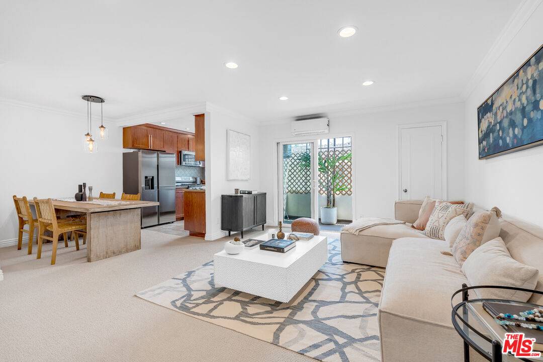 937 5th St #9, Santa Monica, CA 90403