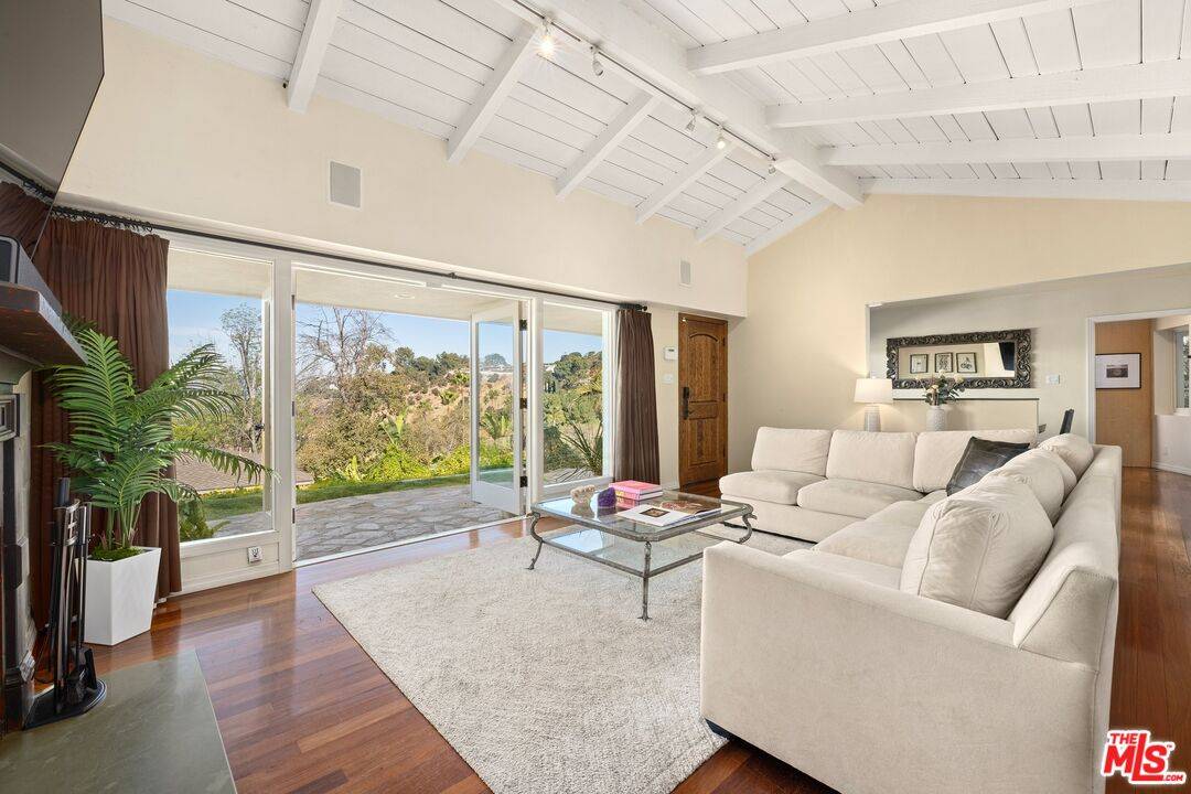 2980 Briar Knoll Dr, Los Angeles, CA 90046