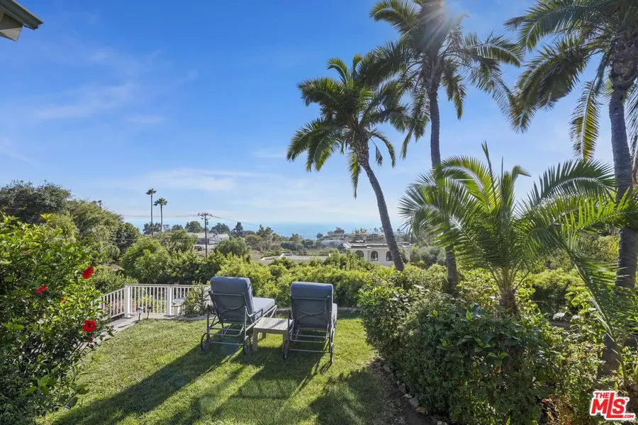 30119 Harvester Rd, Malibu, CA 90265