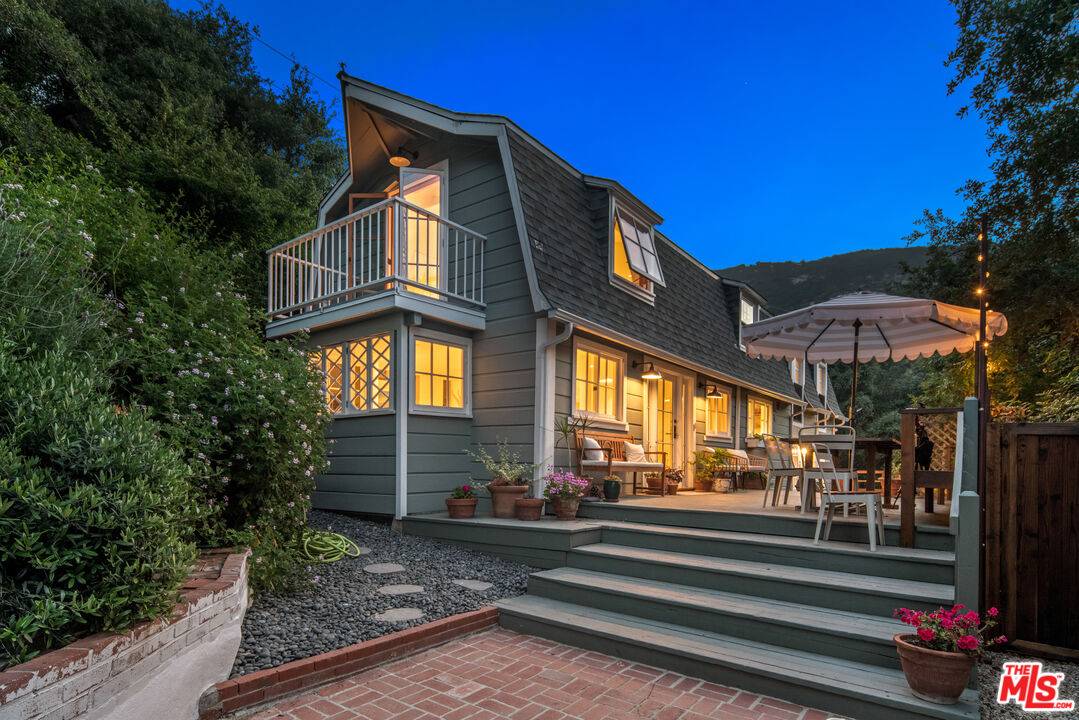 1238 Fernwood Pacific Dr, Topanga, CA 90290