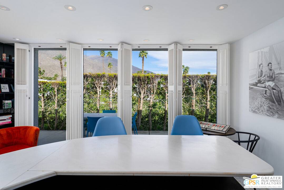 Palm Springs, CA 92264,940 E Murray Canyon Dr