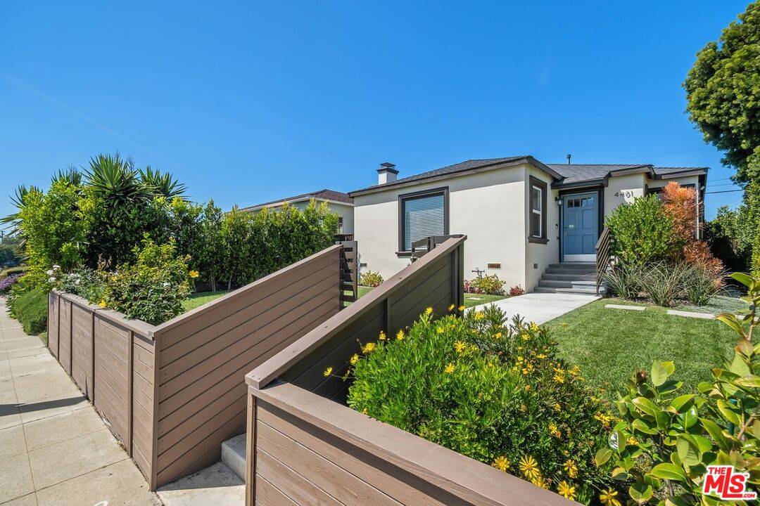 Los Angeles, CA 90043,4401 W 58th Pl
