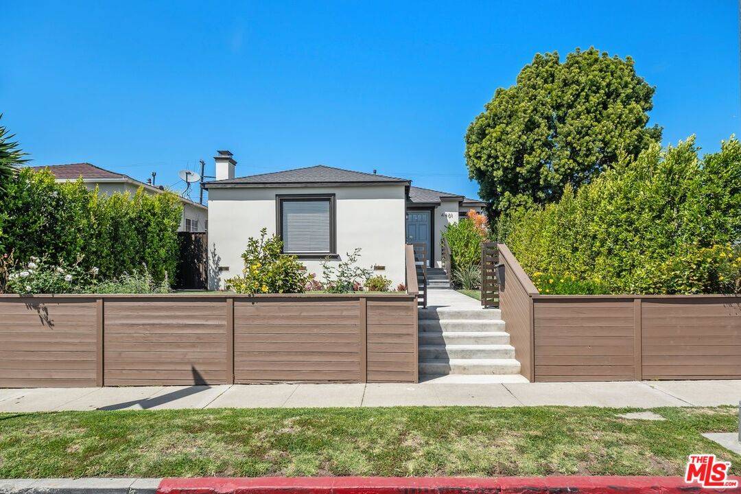 4401 W 58th Pl, Los Angeles, CA 90043