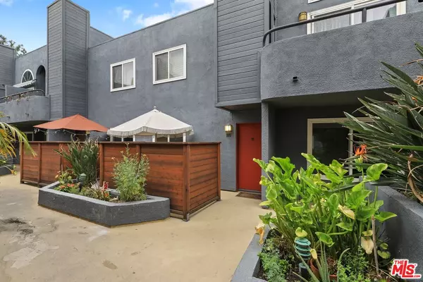 North Hollywood, CA 91601,5706 Fair Ave #105