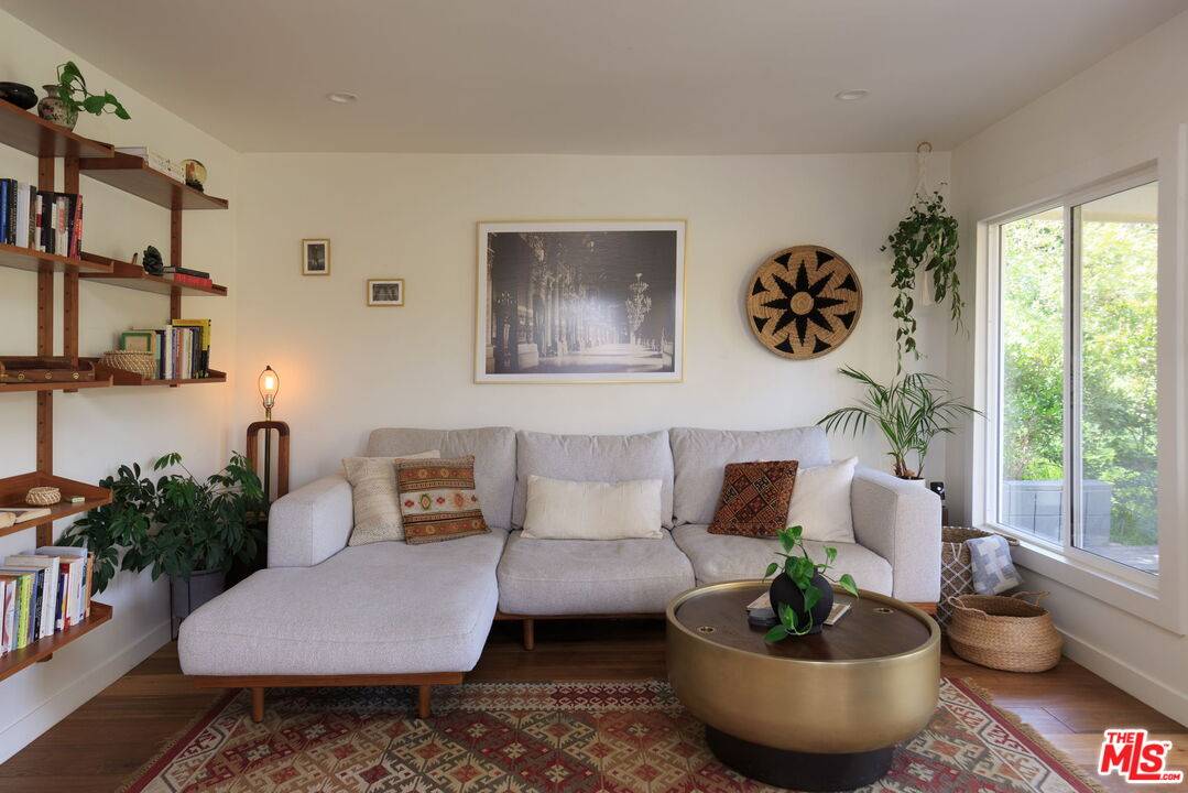 Los Angeles, CA 90042,4848 Aldama St
