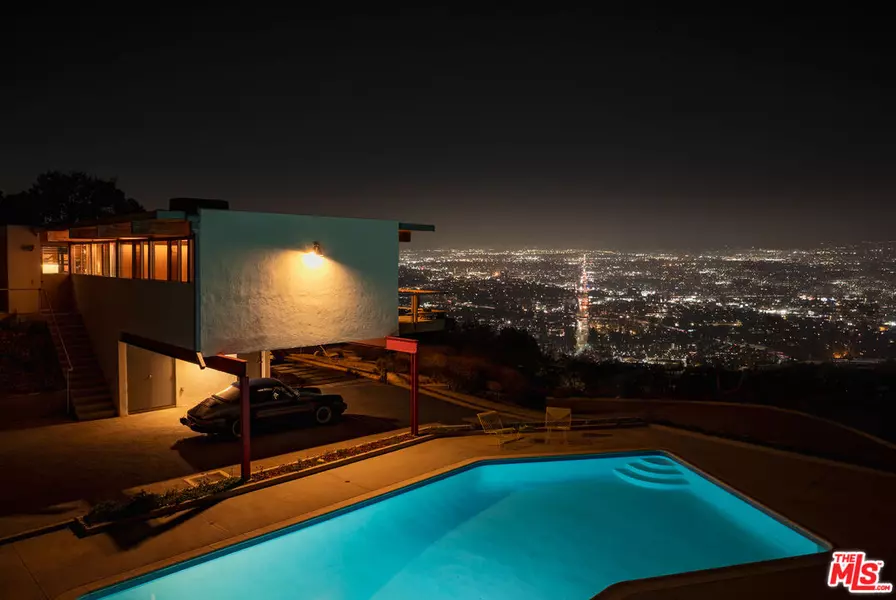7820 Mulholland Dr, Los Angeles, CA 90046