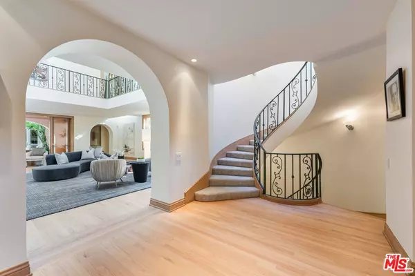 Santa Monica, CA 90402,424 Marguerita Ave