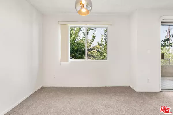 Los Angeles, CA 90025,1457 Butler Ave #6