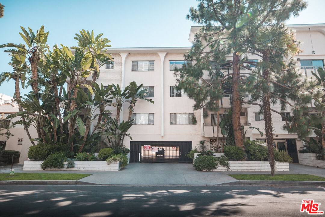 Los Angeles, CA 90048,142 S Wetherly Dr